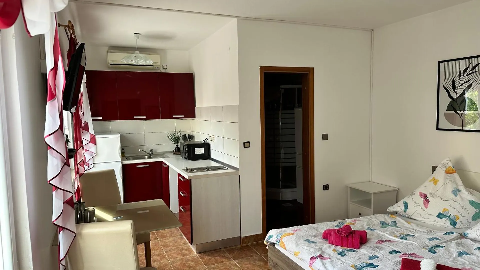 Apartment Schwarz In Petrcane II